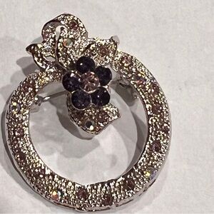 Vintage Rhinestone Brooch Pin